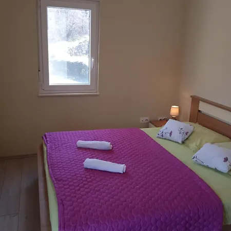 Vacation In Nature Near Omis Villa Zvecanje